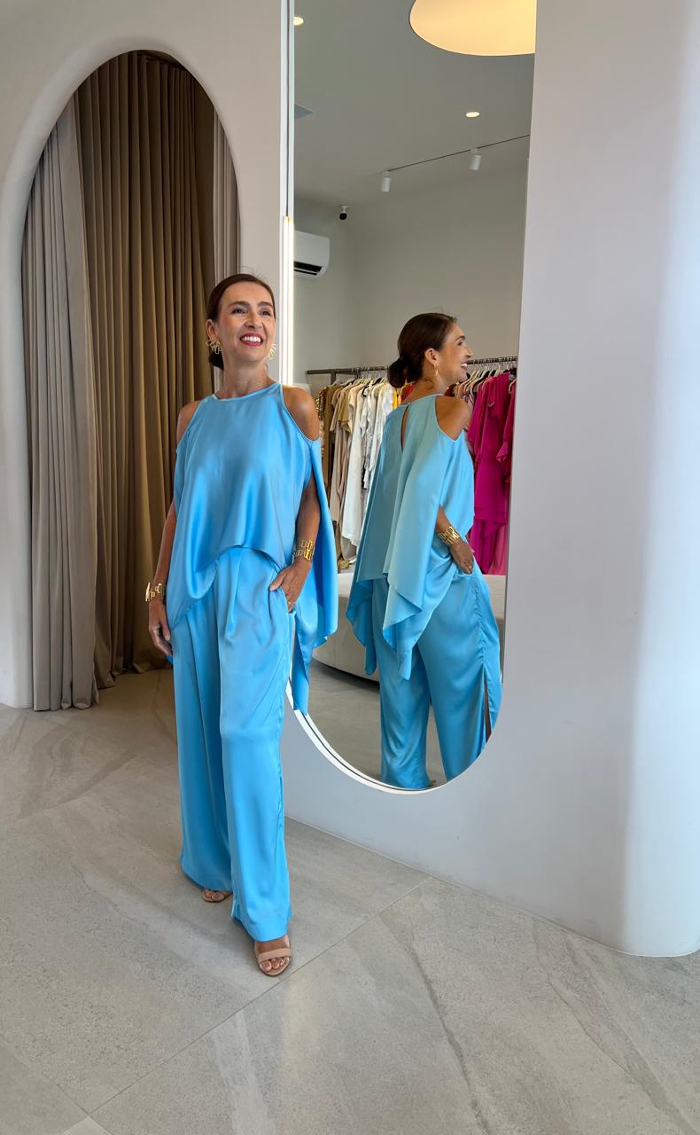 Conjunto Blusa Marília+ Calça Juliana Azul Acetinado