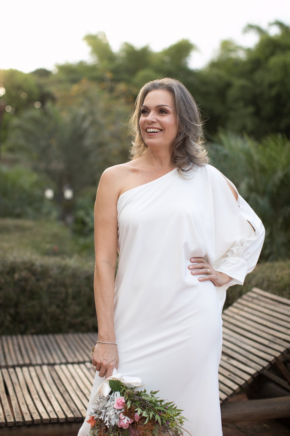 Kaftan Bufante Ombro Só Branco