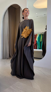 Kaftan Simplice Cinza + Folha Caramelo
